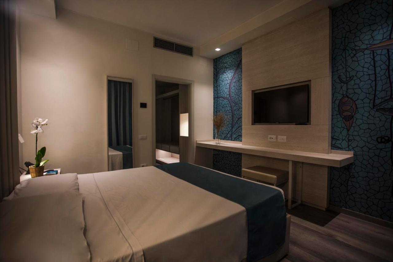 Hotel Rex ลีวอร์โน ภายนอก รูปภาพ