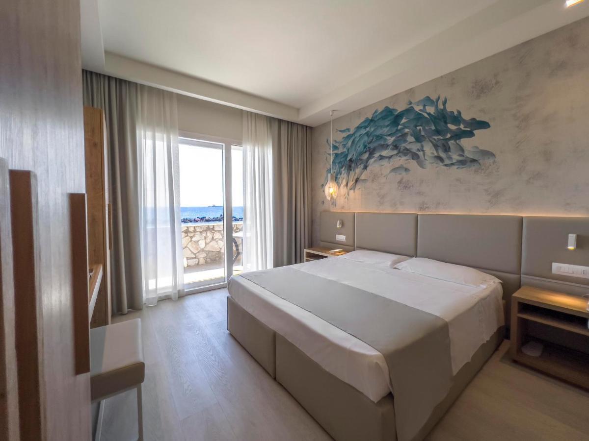 Hotel Rex ลีวอร์โน ภายนอก รูปภาพ